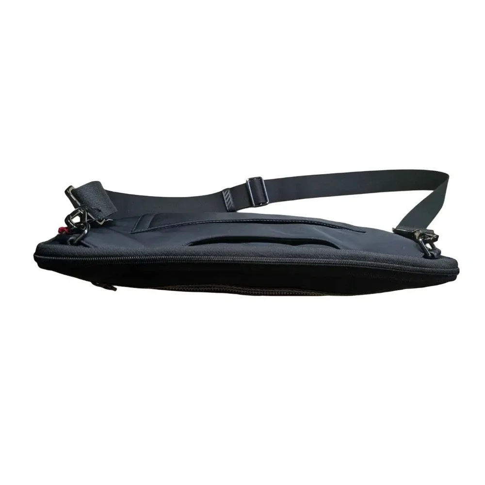 Tumi Mens Black Nylon Crossbody Messenger Bag Carbon Fiber Trim Zip NWT $395 - Picture 10 of 12